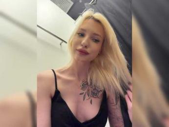 Cristi-Candy webcam model stream image