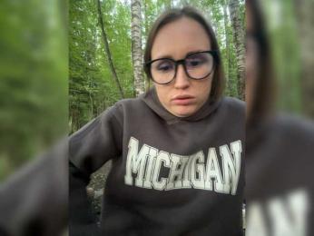 RUS577643 webcam model stream image