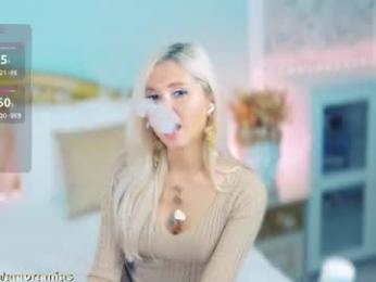 amoramias webcam model stream image