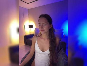 whiteTEA webcam model stream image