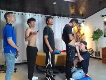 1pushman webcam model stream image