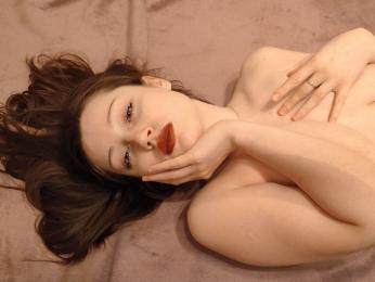 JuliaMoreau webcam livejasmin model stream image