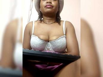 Sweetbunnypus webcam bongacams model stream image
