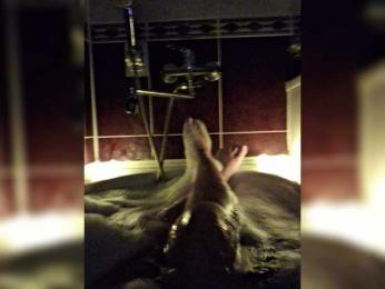 Hellollooll webcam model stream image