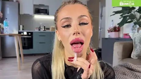 creambaby1 webcam stripchat model stream image