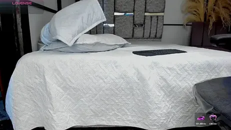 LiamDeep webcam model stream image