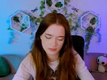 luna_berryy webcam model stream image
