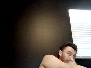 tallhungcloudyy webcam model stream image