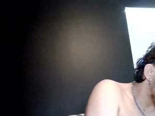 tallhungcloudyy webcam model stream image
