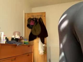 justbecauseiloveit webcam model stream image