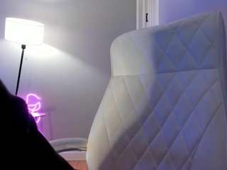 akura011 webcam model stream image