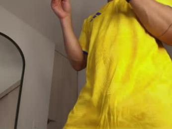 andrew_west_ webcam model stream image