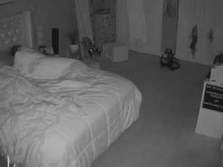 voyeurcam-house-charleys-room webcam model stream image