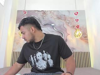 Brian Malonne webcam flirt4free model stream image