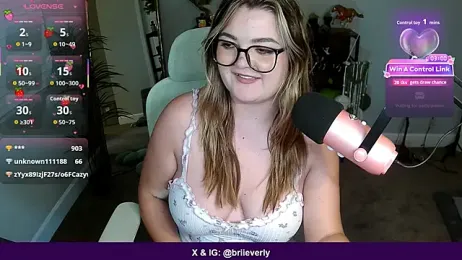 Briieverly webcam model stream image