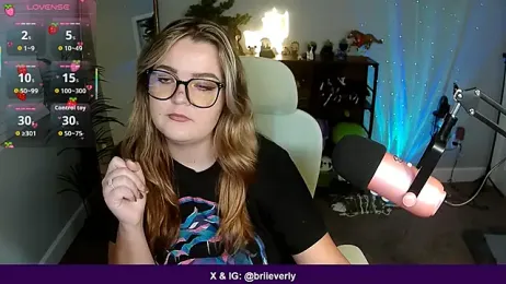 Briieverly webcam stripchat model stream image