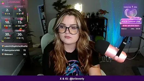 Briieverly webcam model stream image