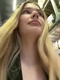 blonde_exe webcam model stream image