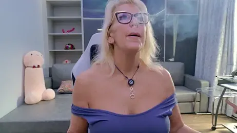 FitCougar webcam model stream image