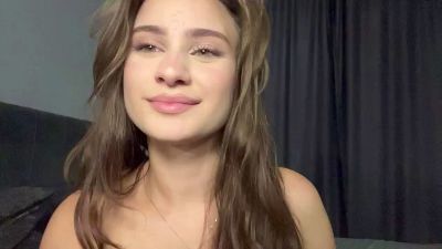 LilliOgden webcam model stream image