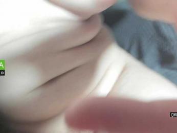 _Luna webcam model stream image