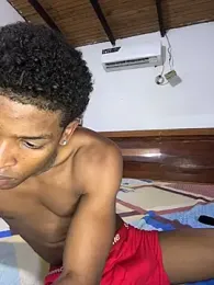 Jhan_Ngg webcam stripchat model stream image