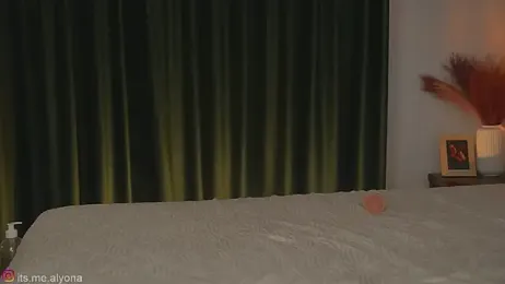 Alyonaqueen_ webcam stripchat model stream image