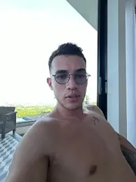 kevin_white_ webcam model stream image