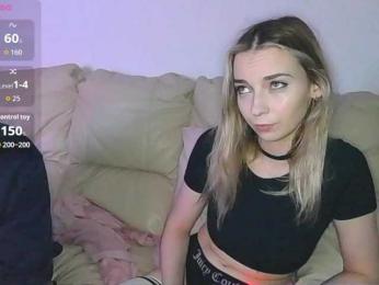 Almondmilka webcam model stream image