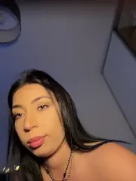 KimArts webcam model stream image