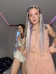 RollingGirls webcam model stream image