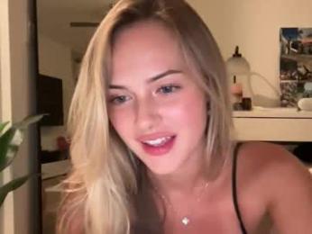 luvaimee webcam model stream image