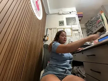 asian_milfpinay webcam model stream image