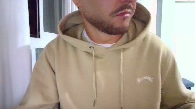 Surfer_30 webcam cam4 model stream image