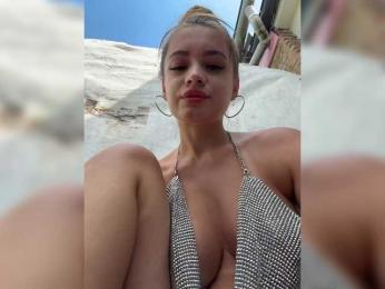 ------_ webcam model stream image