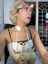 conny_latina webcam stripchat model stream image