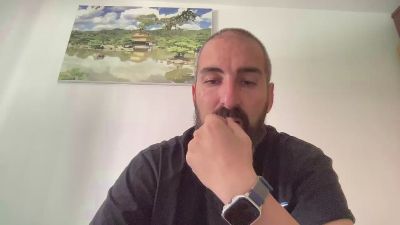 v1c70r1985 webcam cam4 model stream image