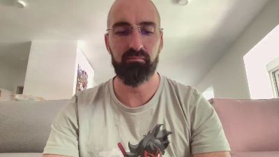 v1c70r1985 webcam cam4 model stream image