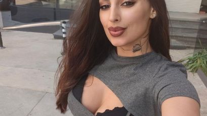 VallerieJones webcam model stream image
