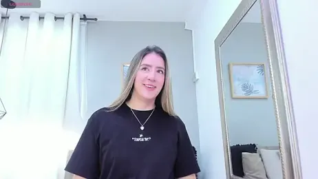 _sofia_cruz webcam stripchat model stream image