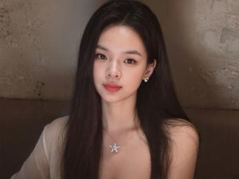 SuYi webcam model stream image