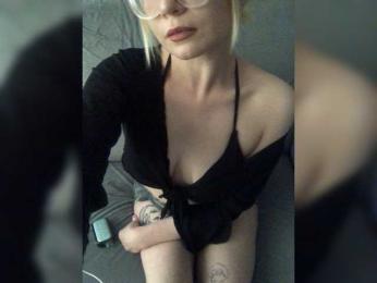 VALEARE webcam model stream image
