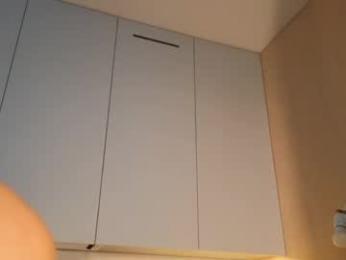oooops__ webcam model stream image