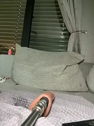Bella-Tight webcam model stream image