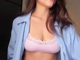 moonlovee webcam model stream image