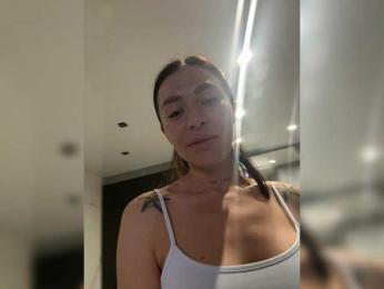 LunaDesire webcam model stream image