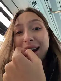 Coconut_milk webcam model stream image