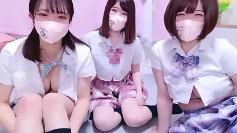 841_yayoi webcam model stream image