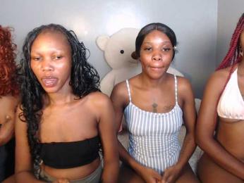 VelvetCuties webcam model stream image