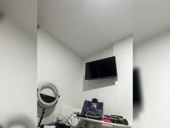 Juanita-Fox webcam model stream image